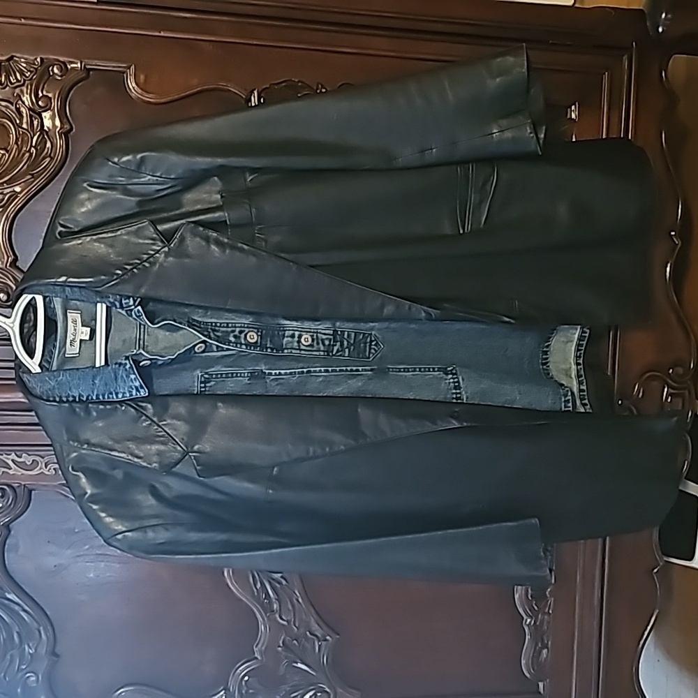 Mens size 44 Bally leather blazer